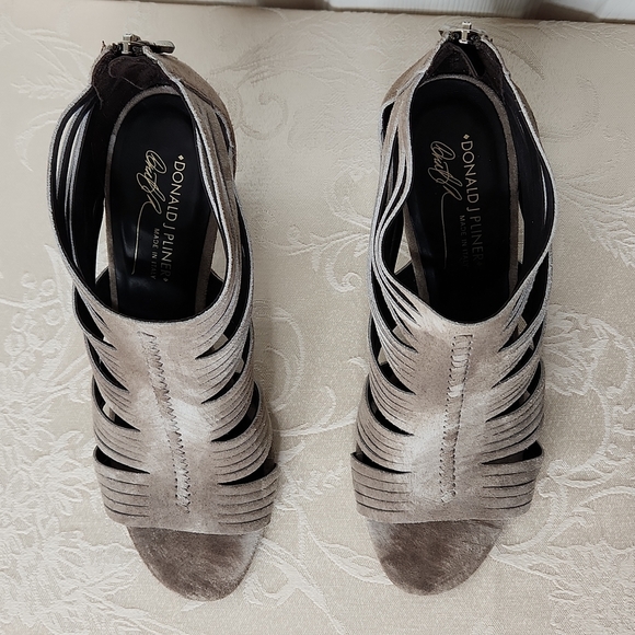Donald J. Pliner Thora taupe strappy heels brown/gray leather 3" heel size 9 - Picture 2 of 10